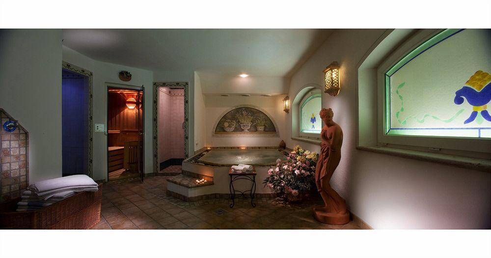 Hotel Miralago Wellness - Adults Only Molveno Exterior photo